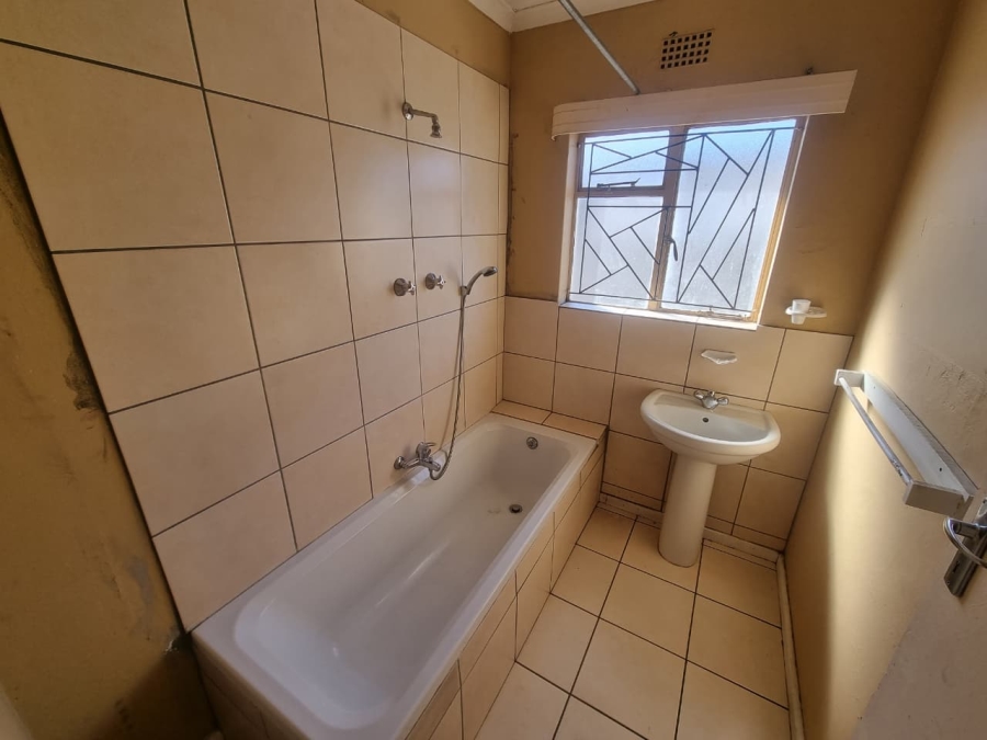 To Let 3 Bedroom Property for Rent in Devon Park Village Western Cape